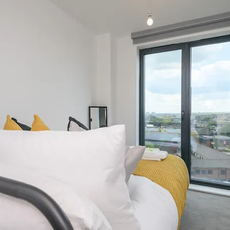 Amazing Views In - Pass The Keys Apartment